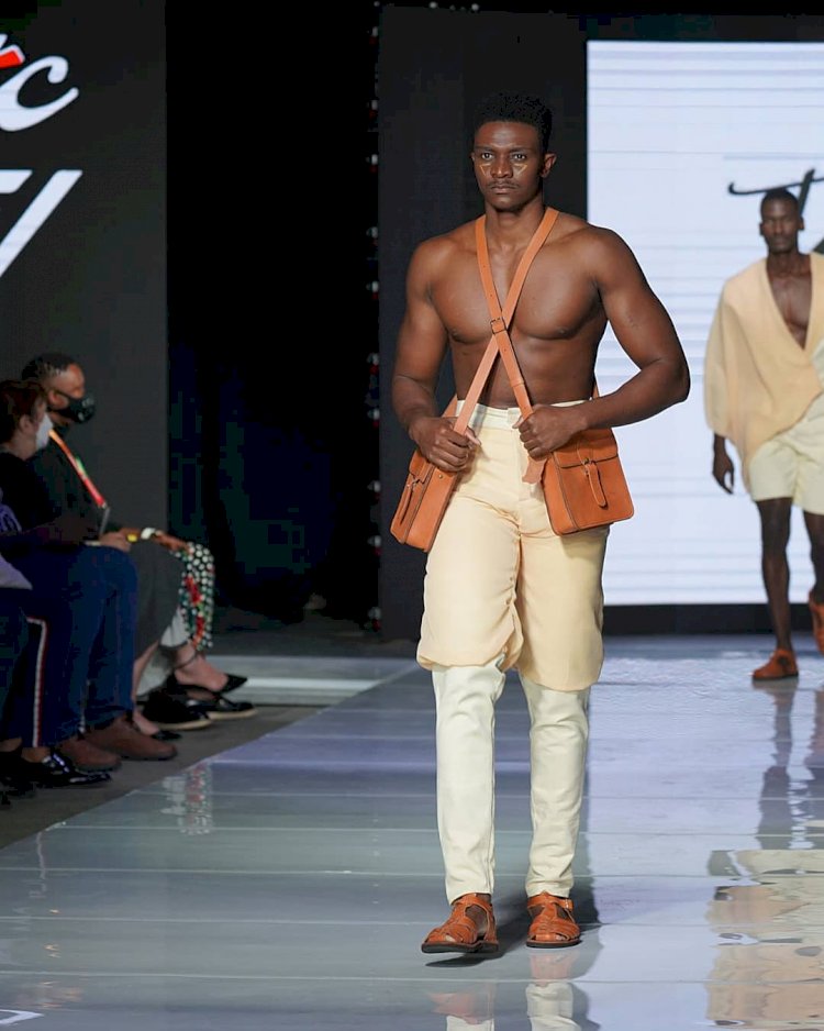 UZZIAH: Smart & Ripped
